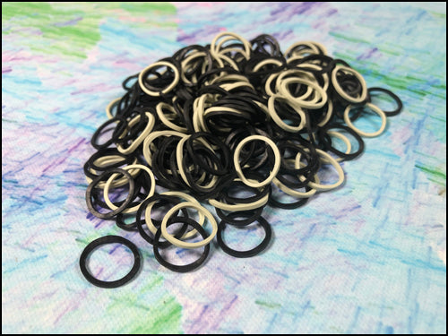 Beauty Town - Pack of 250 Mini Rubber Bands (Black / White)